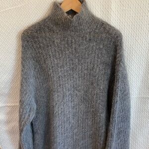 H&M Gray Turtleneck Sweater. Medium. Long/Oversized. Mohair/Wool Blend. Warm!
